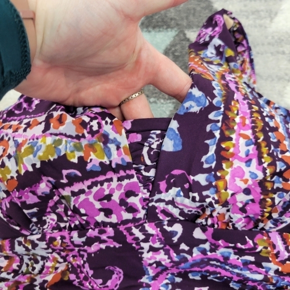 Lands’ End Ruched Paisley 1 Piece Slimming Swimsuit Purple 8 - Picture 4 of 7